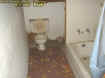 bathroom.jpg (15036 bytes)