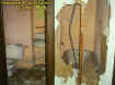upstairsbathroom.jpg (29874 bytes)