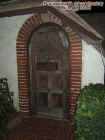 woodendoor1.jpg (39243 bytes)