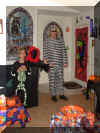 00halloweenrickkids.jpg (37022 bytes)