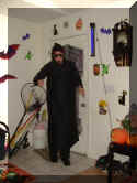 2007halloweenrickdoor.jpg (28509 bytes)