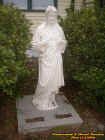 jesusstatue.jpg (52412 bytes)
